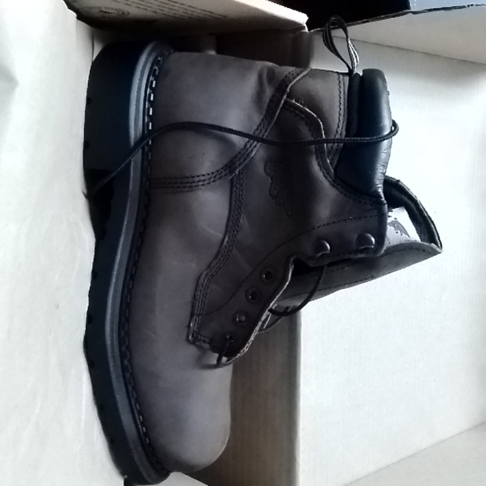 Red Wing Boots - Picture 3 of 5